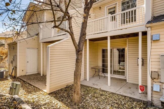 Building Photo - 2 Bedroom Townhome Near Buckley Air Force Base