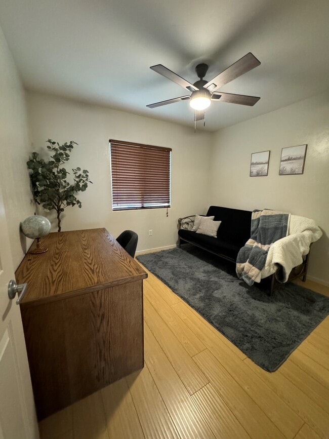 Building Photo - 650 E Camino Alteza