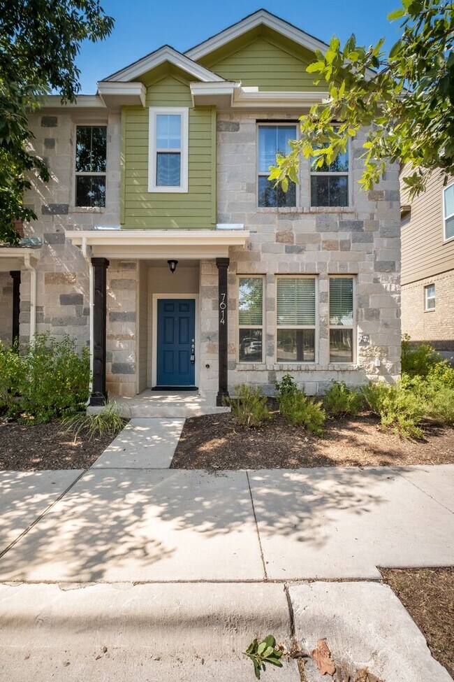 Building Photo - Beautiful Crestview Station Home with Garage & Covered Patio