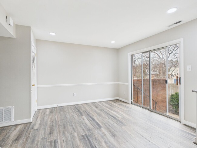 Building Photo - 2222 Brightmoor Ct