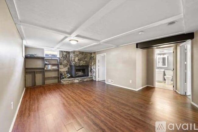 Building Photo - 6601 Jersey Ave N