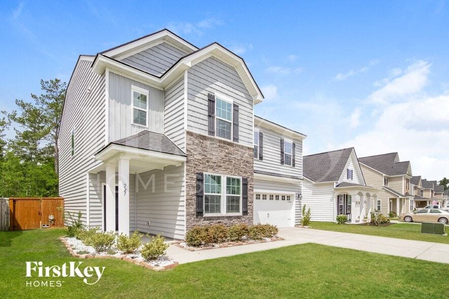 Building Photo - 227 Firewheel Ct