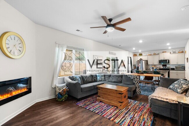 Building Photo - 575 Country Oak Dr