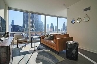 Building Photo - 468 N Park Dr