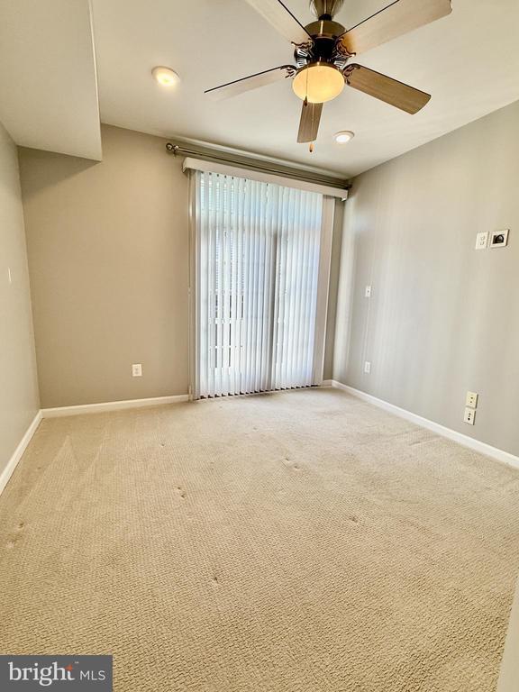 Building Photo - 6491 Jack Linton Dr S