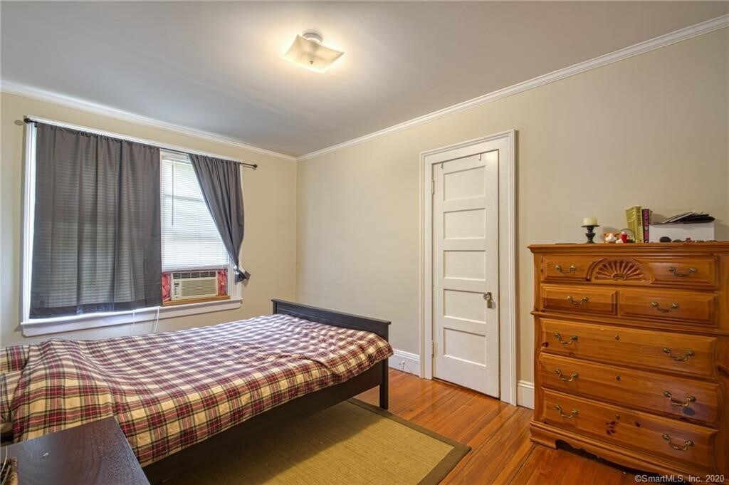 Building Photo - 102 Whiting Ln