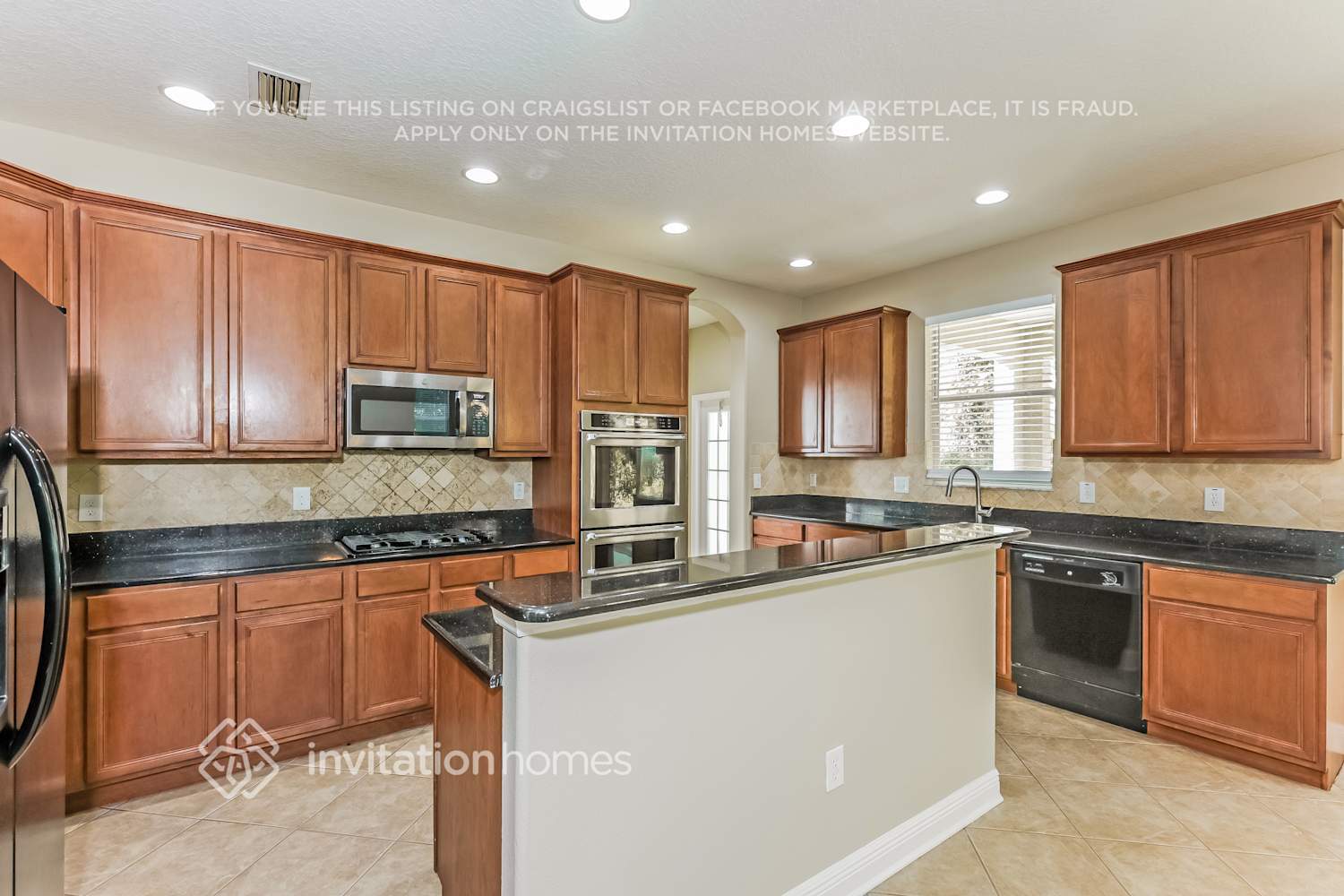 Building Photo - 6625 Thornton Palms Dr
