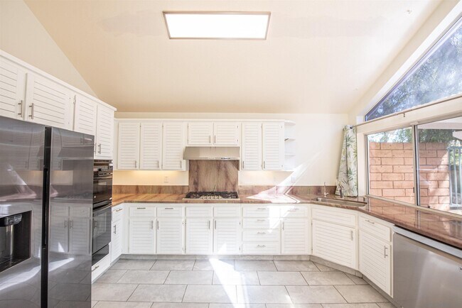 Building Photo - 11323 Caminito Bracho