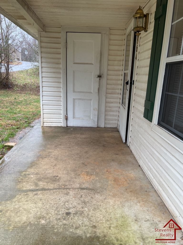 Building Photo - 864 Treewood Dr