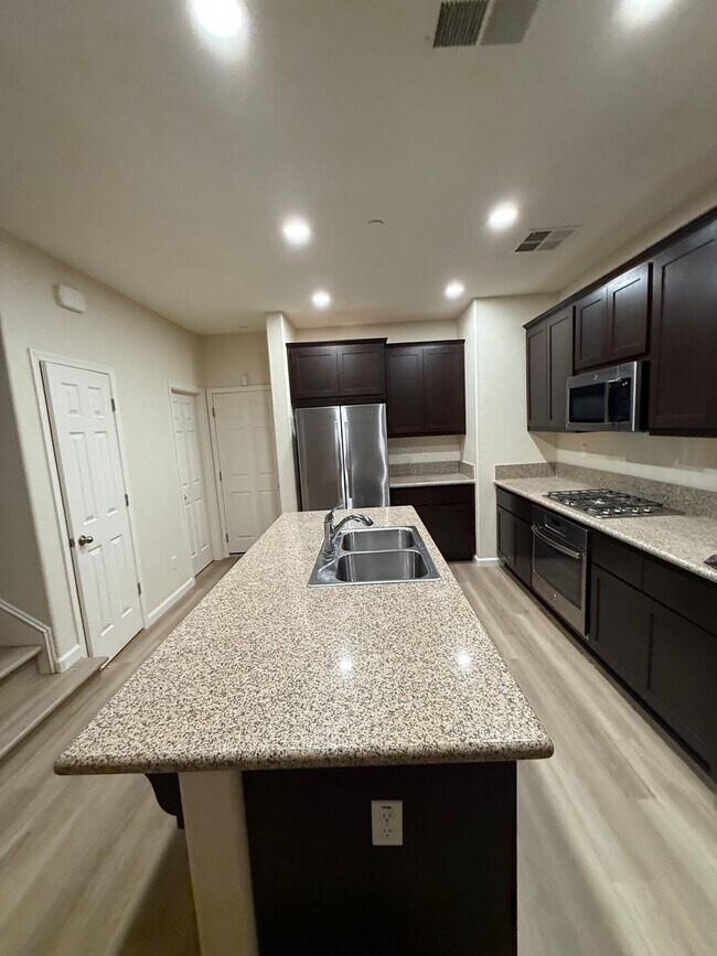 Building Photo - Travis School District