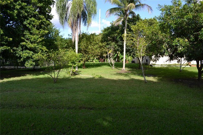 Building Photo - 5425 SW 190th Ave