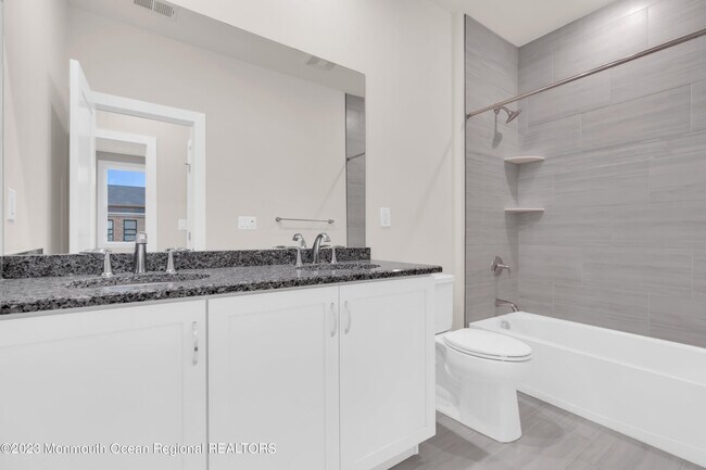 Building Photo - 5 Blaisdell Ct