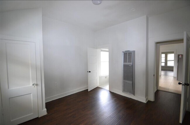 Building Photo - 1517 Bonnie Brae St