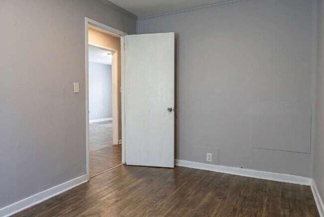 Building Photo - 431 Bussey Ave