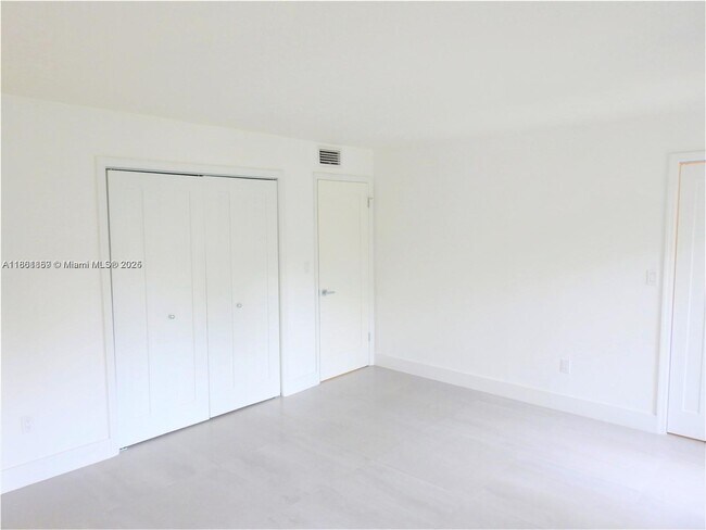 Building Photo - 9807 SW 93rd Terrace