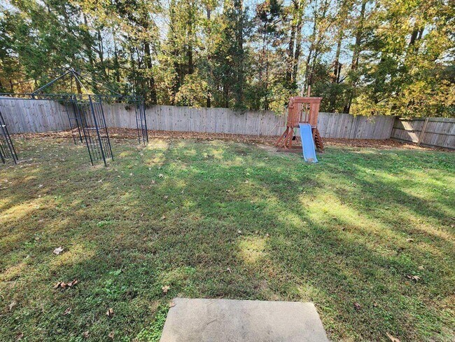 Building Photo - 1618 Lil Larry Dr