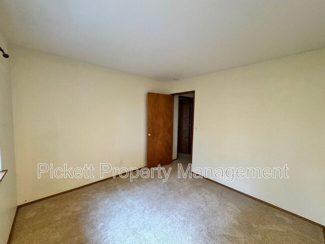 Building Photo - 10738 Jetty Pl NW