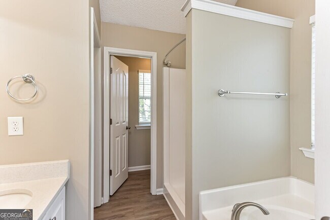 Building Photo - 554 Ransom Way