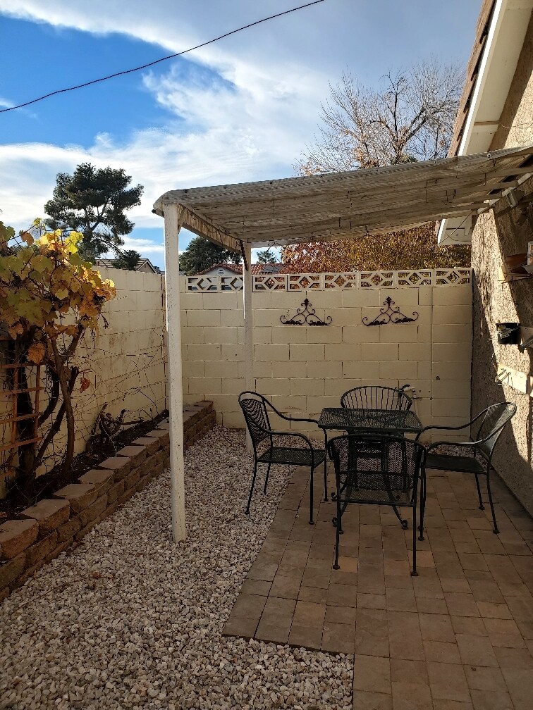 Building Photo - 1430 Clipperton Ave