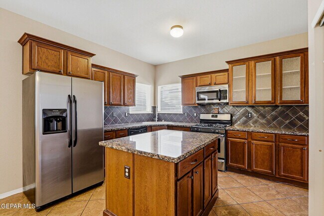 Building Photo - 3165 Sarina Cir