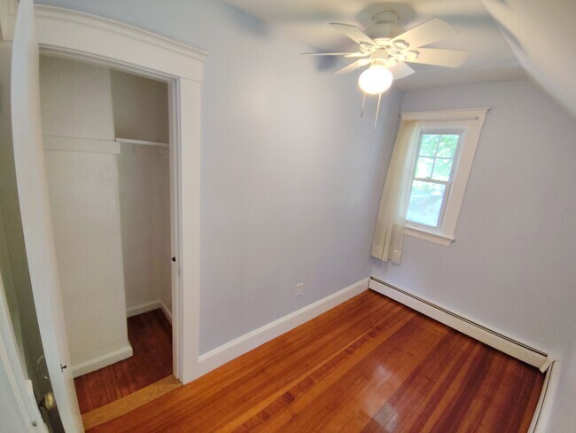 Building Photo - 162 Elmwood Ave