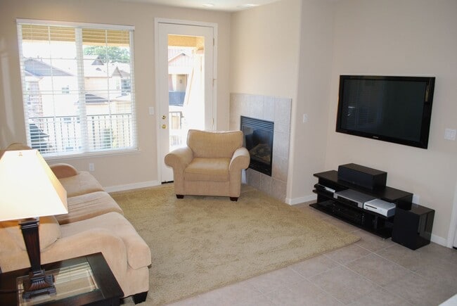 Building Photo - 6581 Hearthstone Cir