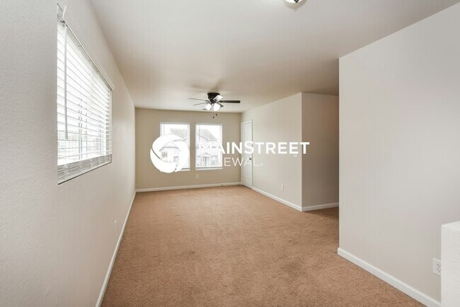 Building Photo - 3 Bedroom Pet-Friendly Home in MERIDIANVIL...