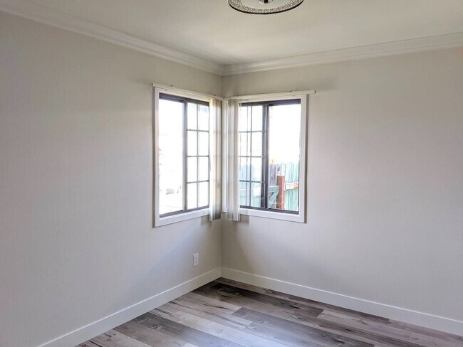 Building Photo - 10242 Tyhurst Rd