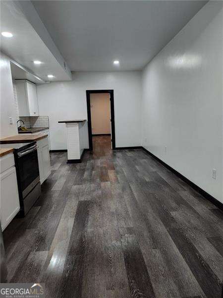 Building Photo - 997 Summer Forest Dr