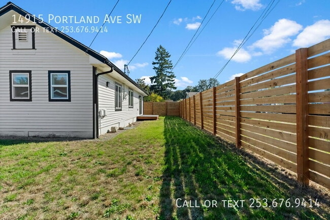 Building Photo - 14915 Portland Ave SW