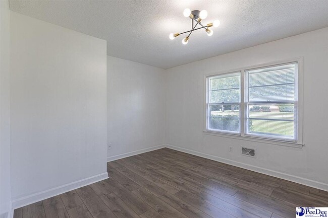 Building Photo - 2318 W Heron Dr