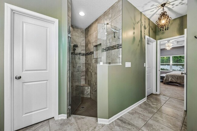 Building Photo - 79425 Plummer's Creek Dr