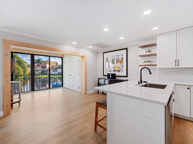 Building Photo - 4105 SE 19th Pl