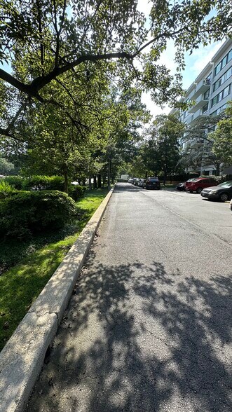 Building Photo - 4501 Arlington Blvd