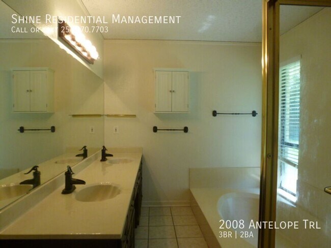 Building Photo - 2008 Antelope Trl