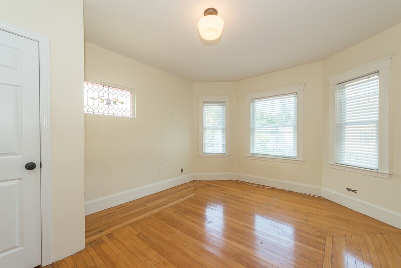 Building Photo - 31 Champney St