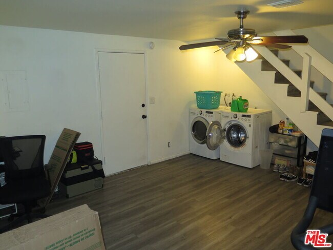 Building Photo - 7550 Zombar Ave