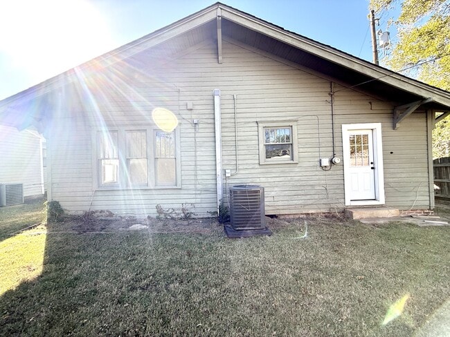 Building Photo - 316 K St SW