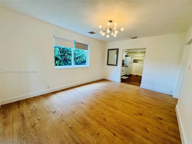 Building Photo - 920 N 26th Ave
