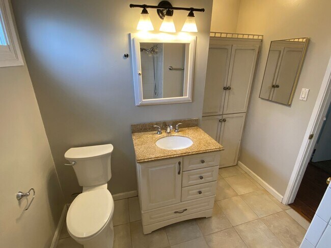 Building Photo - Granite Hills 4 Bedroom Home!