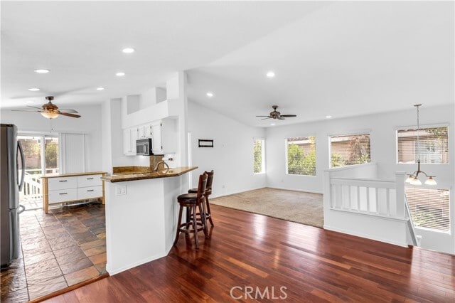 Building Photo - 6 Tavella Pl
