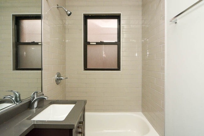 Building Photo - 2907 N Mildred Ave