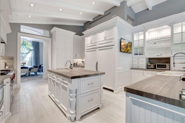 Building Photo - 5747 Paddington Way
