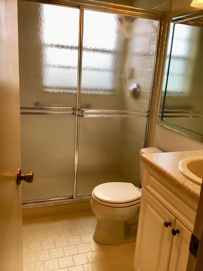 Building Photo - 336 Brighton H