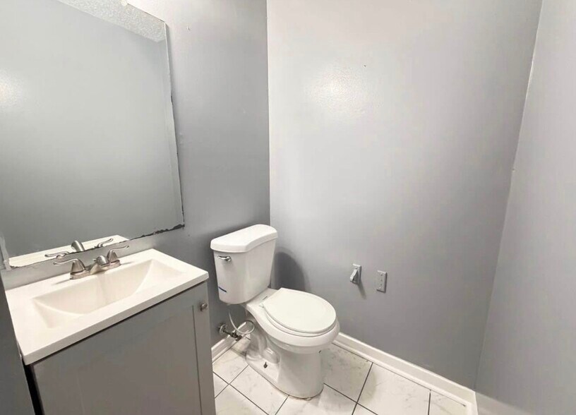Building Photo - 3515 Yorkfield Dr