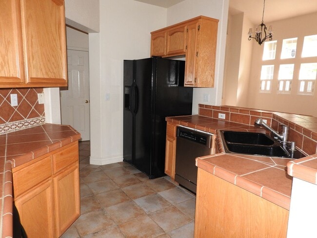 Building Photo - Beautiful Granite Bay Home in Gated Community