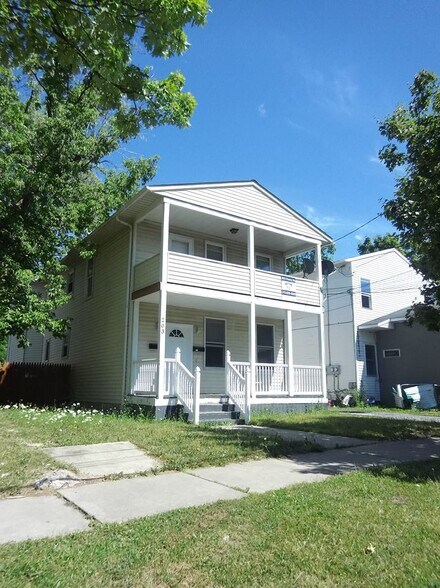 Building Photo - 203 Cherry St