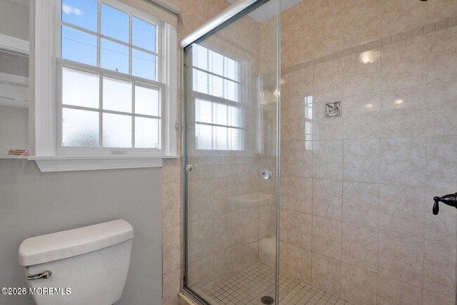 Building Photo - 401 Spruce St