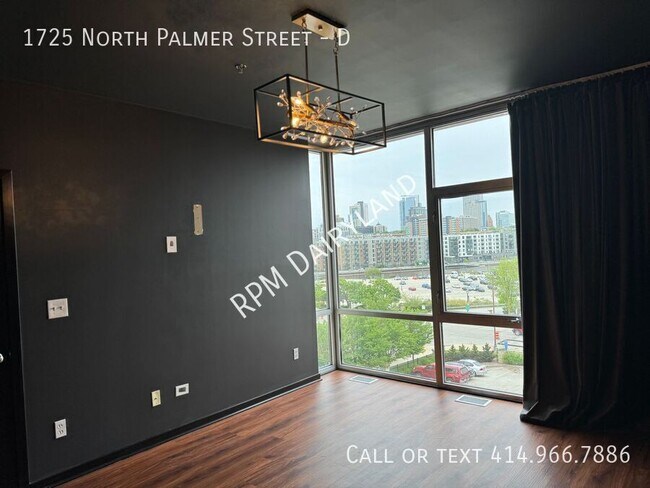 Building Photo - 1725 N Palmer St