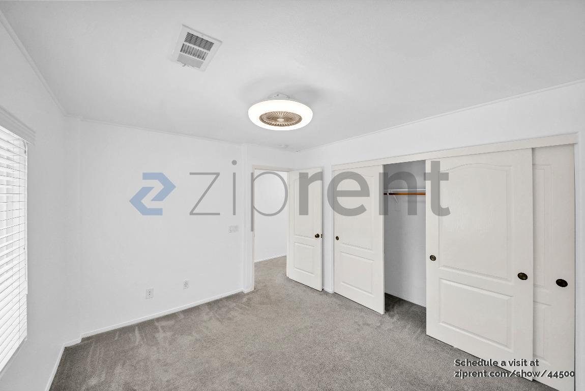 Building Photo - 25333 Los Arqueros Dr